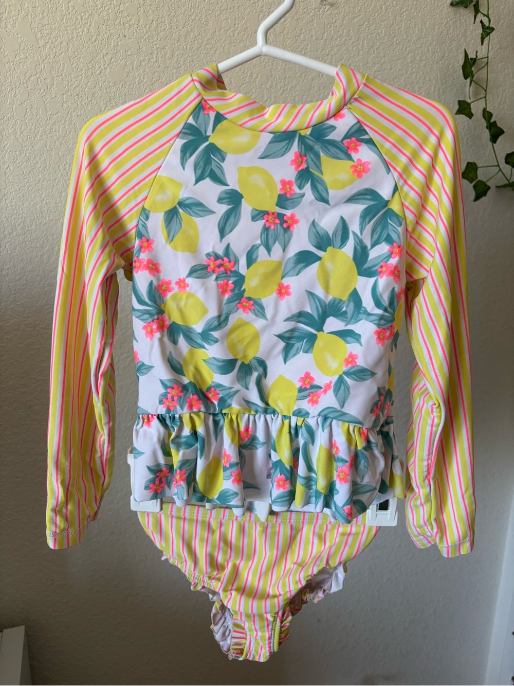 Nicole Miller Girls' Yellow Lemon Ruffle Two-Piece Rash Guard Swim Set Size 5